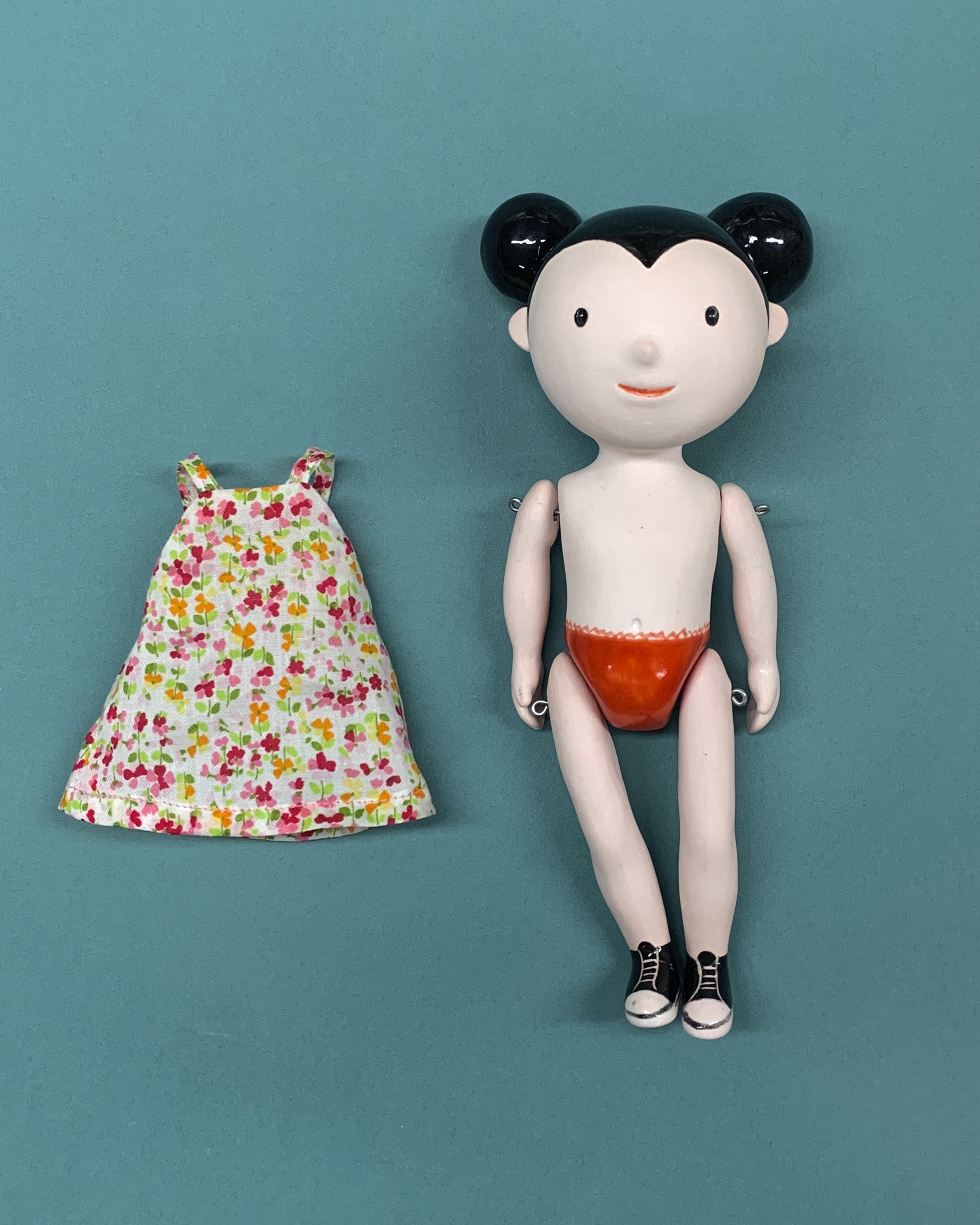 Muñequita Odi articulada